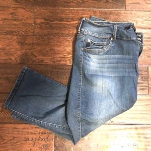 Torrid jegging capris